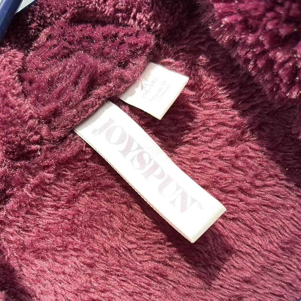 Luxurious Plum robe - Picture 2 of 4